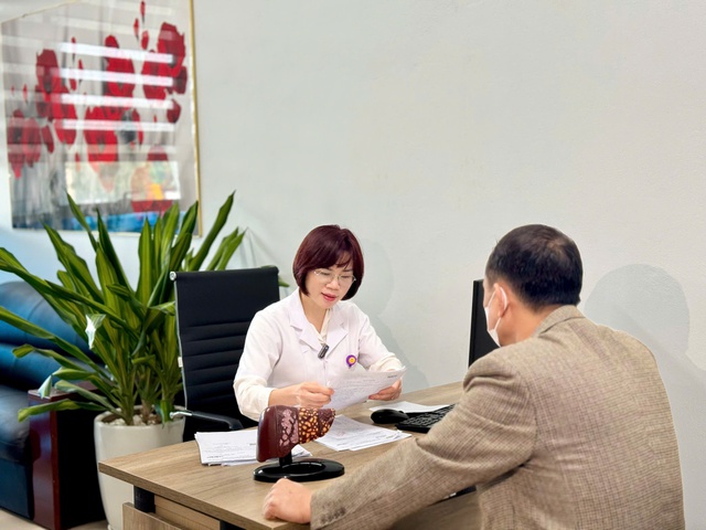 M&oacute;n ăn quen thuộc &acirc;m thầm "ăn m&ograve;n" l&aacute; gan: Người đ&agrave;n &ocirc;ng đi kh&aacute;m b&agrave;ng ho&agrave;ng nhận kết quả- Ảnh 1.