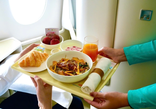 C&uacute; bắt tay chiến lược với doanh nghiệp hơn 31.100 tỷ, "đ&aacute;nh thức" di sản 400 năm tuổi của Việt Nam- Ảnh 2.