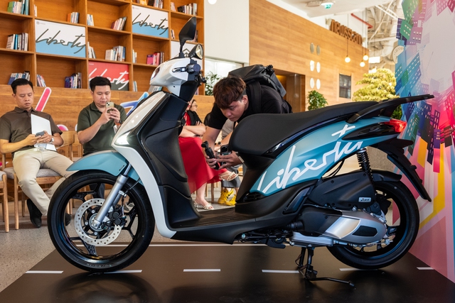 Piaggio Liberty 2025 ra mắt Việt Nam: Gi&aacute; từ 57,5 triệu, d&aacute;ng nam t&iacute;nh hơn, đấu Honda SH Mode- Ảnh 2.