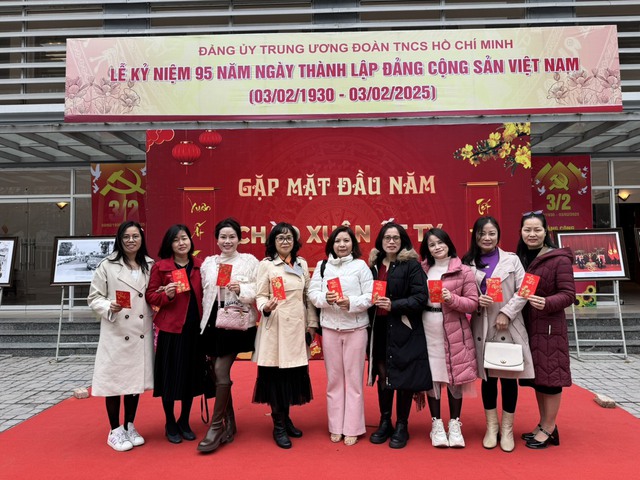 Tạp chí Thanh niên gặp mặt đầu Xuân 2025 (Ất Tỵ) - Bám sát chủ đề công tác năm Tuổi trẻ Việt Nam tự hào vững tin theo Đảng- Ảnh 5.