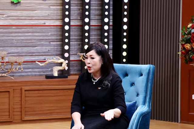 NSND Hồng Vân: "Giữa tôi và chồng có giao ước với nhau"- Ảnh 3. NSND Hồng Vân: "Giữa tôi và chồng có giao ước với nhau"- Ảnh 3.