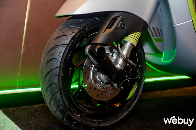 Đây là Vespa Sprint Tech: Thiết kế kinh điển của người Ý hướng tới giới trẻ Việt, có tính năng công nghệ giúp "khoe" xe tinh tế- Ảnh 19. Đây là Vespa Sprint Tech: Thiết kế kinh điển của người Ý hướng tới giới trẻ Việt, có tính năng công nghệ giúp "khoe" xe tinh tế- Ảnh 19.