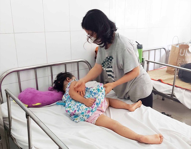 CẢNH TỈNH: 530.000 trẻ em dậy thì sớm, nguyên nhân không phải sữa đậu nành và thịt gà công nghiệp mà là ba yếu tố QUEN THUỘC này- Ảnh 1.