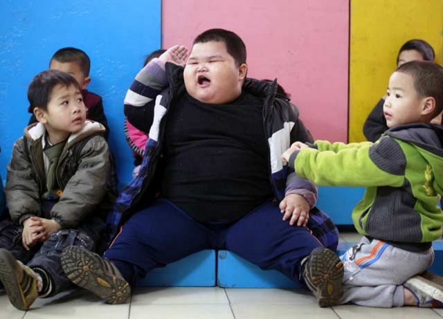 CẢNH TỈNH: 530.000 trẻ em dậy thì sớm, nguyên nhân không phải sữa đậu nành và thịt gà công nghiệp mà là ba yếu tố QUEN THUỘC này- Ảnh 3.