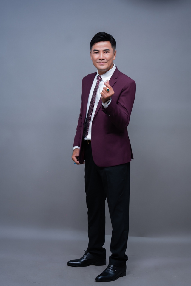 "Ông hoàng nhạc sến miền Tây" nói thẳng chuyện nghệ sĩ gây chú ý bằng scandal- Ảnh 1. "Ông hoàng nhạc sến miền Tây" nói thẳng chuyện nghệ sĩ gây chú ý bằng scandal- Ảnh 1.