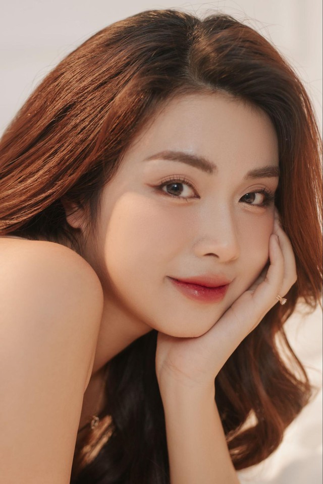 TikToker 9X từ bỏ mức lương đáng mơ ước để theo đuổi sự nghiệp MC thể thao điện tử- Ảnh 1. TikToker 9X từ bỏ mức lương đáng mơ ước để theo đuổi sự nghiệp MC thể thao điện tử- Ảnh 1.