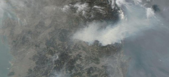 Ảnh vệ tinh NASA cho thấy sự thảm khốc của đ&aacute;m ch&aacute;y rừng H&agrave;n Quốc: Đ&atilde; trở th&agrave;nh vụ ch&aacute;y rừng lớn nhất lịch sử- Ảnh 3.