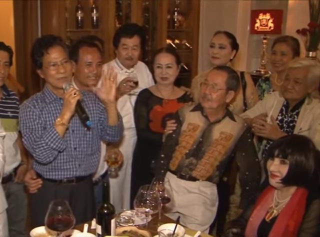 Chế Linh công khai ảnh cùng đại minh tinh Thẩm Thúy Hằng và nhiều nghệ sĩ: "7, 8 người ra đi rồi"- Ảnh 1. Chế Linh công khai ảnh cùng đại minh tinh Thẩm Thúy Hằng và nhiều nghệ sĩ: "7, 8 người ra đi rồi"- Ảnh 1.