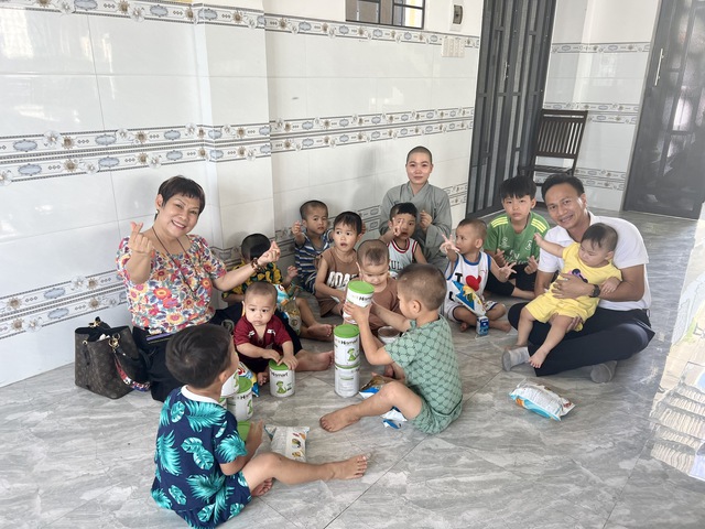 Hiệp hội Doanh nghiệp kết nối yêu thương: Hành trình sẻ chia tại Khánh Hòa- Ảnh 3. Hiệp hội Doanh nghiệp kết nối yêu thương: Hành trình sẻ chia tại Khánh Hòa- Ảnh 3.