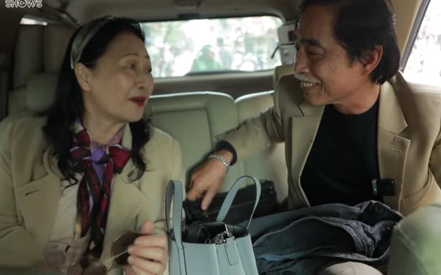 Nữ NSND 71 tuổi được "chồng" từ Hải Phòng lên phố cổ đón: "Cuối đời vợ chồng mình mới được gặp nhau"- Ảnh 1. Nữ NSND 71 tuổi được "chồng" từ Hải Phòng lên phố cổ đón: "Cuối đời vợ chồng mình mới được gặp nhau"- Ảnh 1.