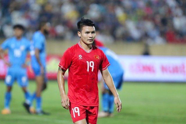 10 nội binh đắt giá nhất V.League: Nhân tố mới toanh xuất hiện trong top 3, giá trị vượt xa cả Quang Hải- Ảnh 2. 10 nội binh đắt giá nhất V.League: Nhân tố mới toanh xuất hiện trong top 3, giá trị vượt xa cả Quang Hải- Ảnh 2.