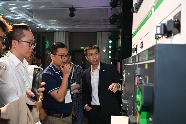 Schneider Electric giới thiệu loạt giải pháp số hóa và AI cho ngành công nghiệp- Ảnh 5. Schneider Electric giới thiệu loạt giải pháp số hóa và AI cho ngành công nghiệp- Ảnh 5.