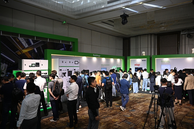 Schneider Electric giới thiệu loạt giải pháp số hóa và AI cho ngành công nghiệp- Ảnh 3. Schneider Electric giới thiệu loạt giải pháp số hóa và AI cho ngành công nghiệp- Ảnh 3.