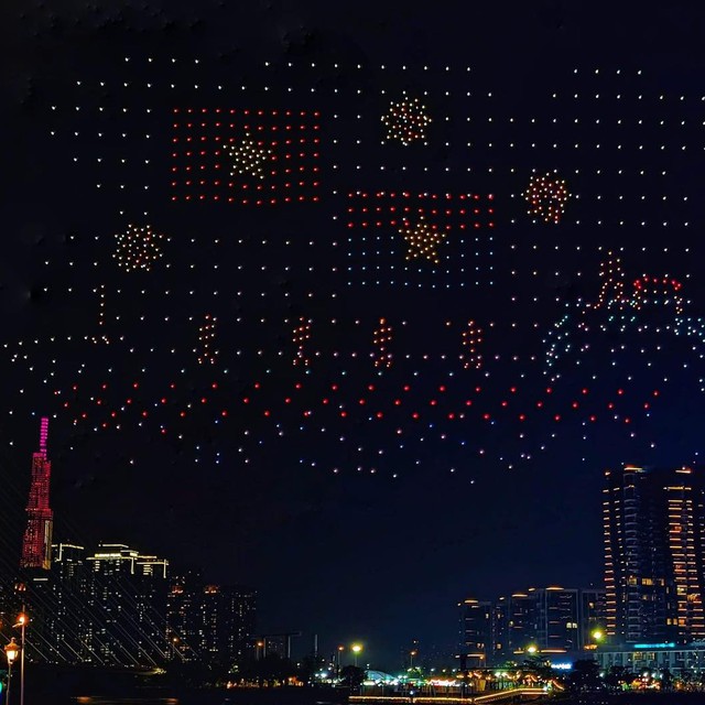 Hết sạch phòng khách sạn view xem diễu binh từ sáng 29/4, có nơi hạng phòng 35 triệu/ đêm cũng bán hết- Ảnh 5. Hết sạch phòng khách sạn view xem diễu binh từ sáng 29/4, có nơi hạng phòng 35 triệu/ đêm cũng bán hết- Ảnh 5.