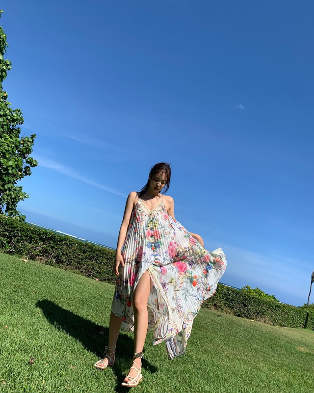 Style đi du lịch của BLACKPINK đơn giản mà đẹp mê đắm, nàng không thích lên đồ cầu kỳ phải ghim ngay- Ảnh 10. Style đi du lịch của BLACKPINK đơn giản mà đẹp mê đắm, nàng không thích lên đồ cầu kỳ phải ghim ngay- Ảnh 10.