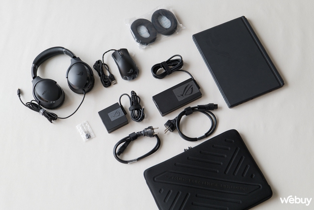 Trải nghiệm ASUS ROG Flow Z13 (2025): Loại bỏ GPU rời để đổi lấy giá trị khác là bước đi liều lĩnh cho một chiếc tablet-laptop chơi game- Ảnh 3. Trải nghiệm ASUS ROG Flow Z13 (2025): Loại bỏ GPU rời để đổi lấy giá trị khác là bước đi liều lĩnh cho một chiếc tablet-laptop chơi game- Ảnh 3.