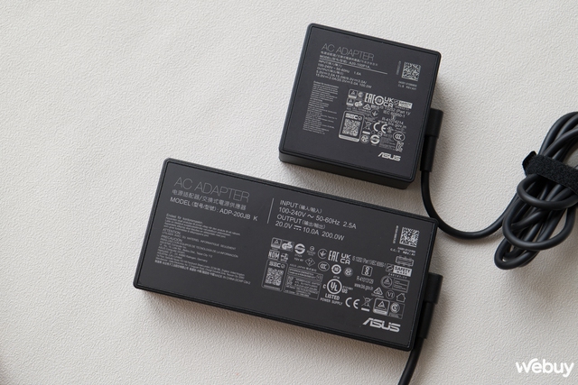 Trải nghiệm ASUS ROG Flow Z13 (2025): Loại bỏ GPU rời để đổi lấy giá trị khác là bước đi liều lĩnh cho một chiếc tablet-laptop chơi game- Ảnh 4. Trải nghiệm ASUS ROG Flow Z13 (2025): Loại bỏ GPU rời để đổi lấy giá trị khác là bước đi liều lĩnh cho một chiếc tablet-laptop chơi game- Ảnh 4.