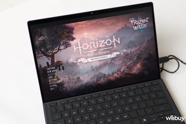 Trải nghiệm ASUS ROG Flow Z13 (2025): Loại bỏ GPU rời để đổi lấy giá trị khác là bước đi liều lĩnh cho một chiếc tablet-laptop chơi game- Ảnh 10. Trải nghiệm ASUS ROG Flow Z13 (2025): Loại bỏ GPU rời để đổi lấy giá trị khác là bước đi liều lĩnh cho một chiếc tablet-laptop chơi game- Ảnh 10.