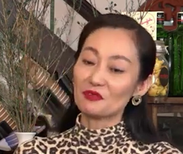 Nữ NSƯT đang đi học thạc sĩ: "Nói thật, gia đình tôi thuộc dạng khá bất hạnh"- Ảnh 1. Nữ NSƯT đang đi học thạc sĩ: "Nói thật, gia đình tôi thuộc dạng khá bất hạnh"- Ảnh 1.