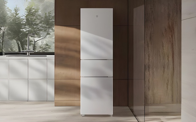 Xiaomi ra mắt tủ lạnh ba ngăn giá cực sốc: Chỉ hơn 3 triệu đồng- Ảnh 1. Xiaomi ra mắt tủ lạnh ba ngăn giá cực sốc: Chỉ hơn 3 triệu đồng- Ảnh 1.