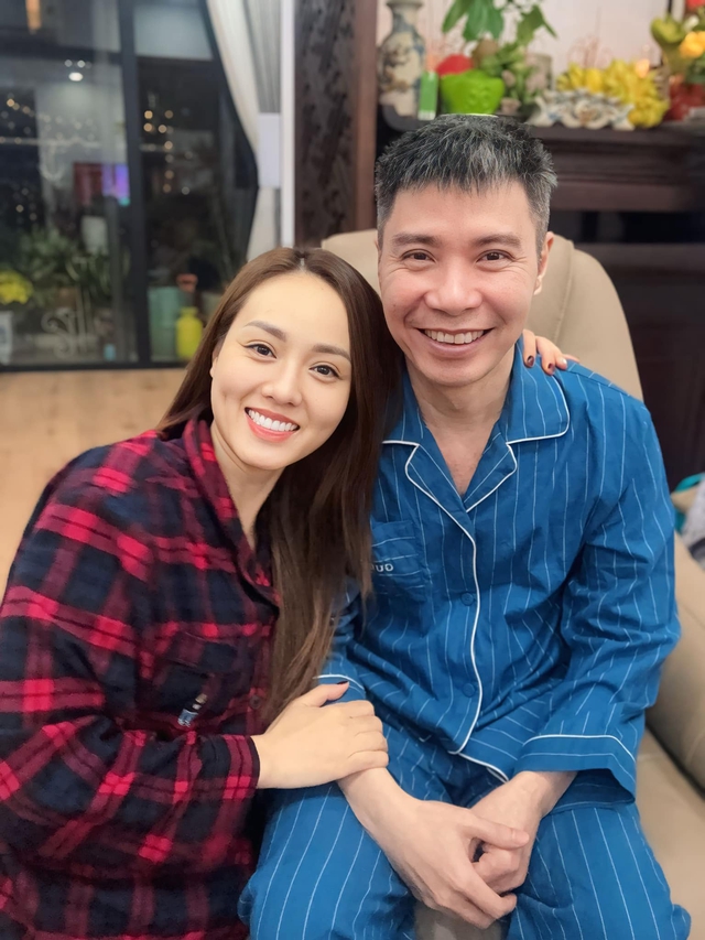 Vợ NSND Công Lý: "Vợ chồng tôi vẫn phải chạy ăn từng bữa"- Ảnh 1. Vợ NSND Công Lý: "Vợ chồng tôi vẫn phải chạy ăn từng bữa"- Ảnh 1.