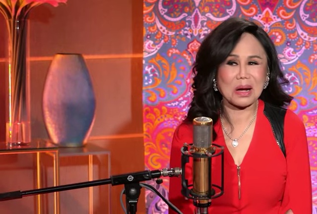 Nữ danh ca 79 tuổi vẫn trẻ đẹp: "Tôi vẫn còn gân lắm... cái gì có gân thì mới mê li"- Ảnh 2. Nữ danh ca 79 tuổi vẫn trẻ đẹp: "Tôi vẫn còn gân lắm... cái gì có gân thì mới mê li"- Ảnh 2.