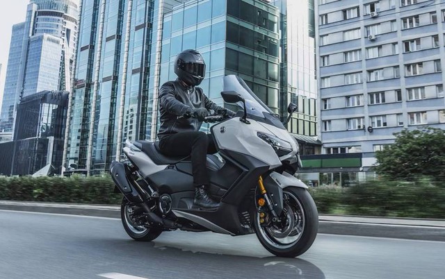 Yamaha T-Max 2025 ra mắt: Chùm cuối xe tay ga của nhà Yamaha có nâng cấp gì nổi bật?- Ảnh 2. Yamaha T-Max 2025 ra mắt: Chùm cuối xe tay ga của nhà Yamaha có nâng cấp gì nổi bật?- Ảnh 2.