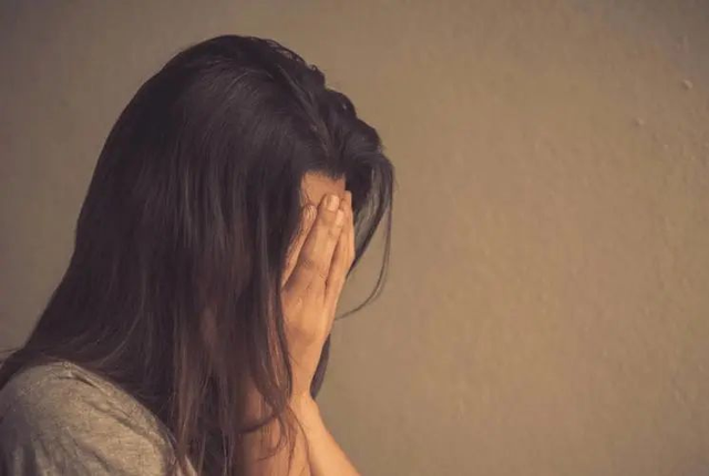 2h sáng, người mẹ rầu rĩ tìm đến DeepSeek: "Sao con ghét tôi?" - AI đáp một câu khiến chị run người: "Con chị đang..."- Ảnh 1. 2h sáng, người mẹ rầu rĩ tìm đến DeepSeek: "Sao con ghét tôi?" - AI đáp một câu khiến chị run người: "Con chị đang..."- Ảnh 1.
