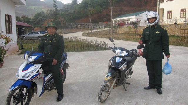 Nhường bữa sáng, tiếp sức cho học sinh điểm trường Buốc Pát đến trường- Ảnh 4.