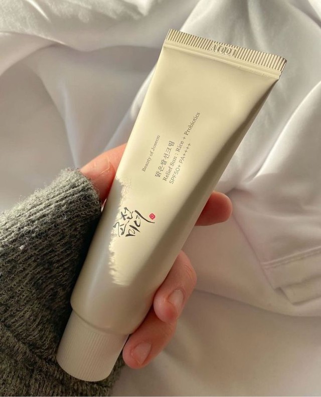 5 món skincare oanh tạc doanh số tại Olive Young, gái Hàn tuyên bố "0 điểm nào chê"- Ảnh 5. 5 món skincare oanh tạc doanh số tại Olive Young, gái Hàn tuyên bố "0 điểm nào chê"- Ảnh 5.