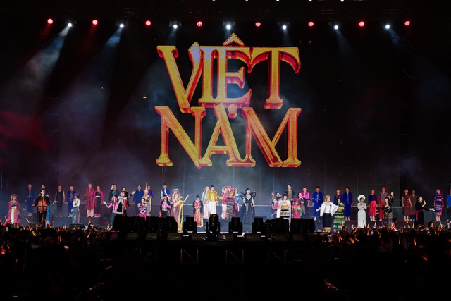 Travis Nguyễn tiết lộ phía sau hậu trường của tiết mục gây xúc động nhất concert Chị đẹp- Ảnh 1. Travis Nguyễn tiết lộ phía sau hậu trường của tiết mục gây xúc động nhất concert Chị đẹp- Ảnh 1.