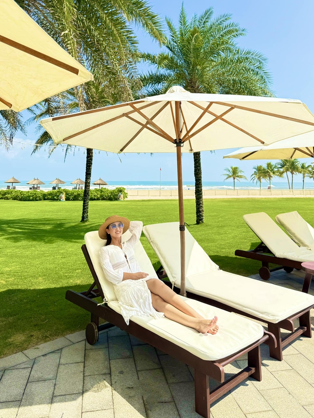 Nữ diễn viên sở hữu biệt thự 600m2 ở khu đắt đỏ Hà Nội, 10 siêu thị đông khách, được chồng cưng chiều- Ảnh 7. Nữ diễn viên sở hữu biệt thự 600m2 ở khu đắt đỏ Hà Nội, 10 siêu thị đông khách, được chồng cưng chiều- Ảnh 7.