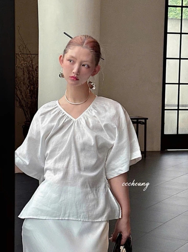 5 kiểu áo blouse dễ “dừ” hơn 10 tuổi, nàng công sở nên né ngay- Ảnh 10. 5 kiểu áo blouse dễ “dừ” hơn 10 tuổi, nàng công sở nên né ngay- Ảnh 10.