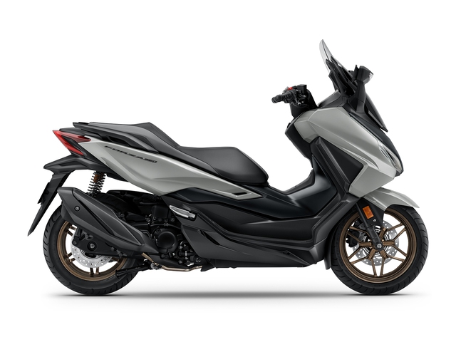 Honda chính thức ra mắt mẫu xe tay ga có thể cạnh tranh sòng phẳng với Yamaha XMAX 300- Ảnh 5. Honda chính thức ra mắt mẫu xe tay ga có thể cạnh tranh sòng phẳng với Yamaha XMAX 300- Ảnh 5.