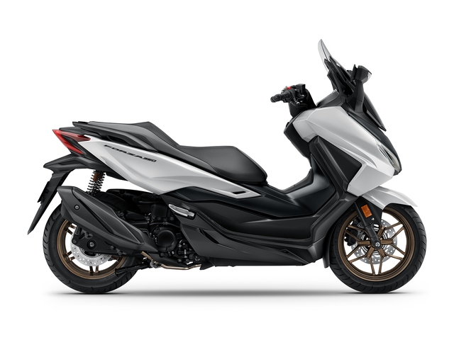 Honda chính thức ra mắt mẫu xe tay ga có thể cạnh tranh sòng phẳng với Yamaha XMAX 300- Ảnh 1. Honda chính thức ra mắt mẫu xe tay ga có thể cạnh tranh sòng phẳng với Yamaha XMAX 300- Ảnh 1.