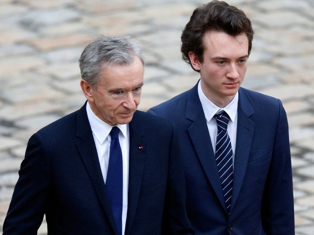 Frédéric Arnault: Hoàng tử mắt xanh của Lisa và ẩn số khó đoán của ngai vàng LVMH- Ảnh 17. Frédéric Arnault: Hoàng tử mắt xanh của Lisa và ẩn số khó đoán của ngai vàng LVMH- Ảnh 17.