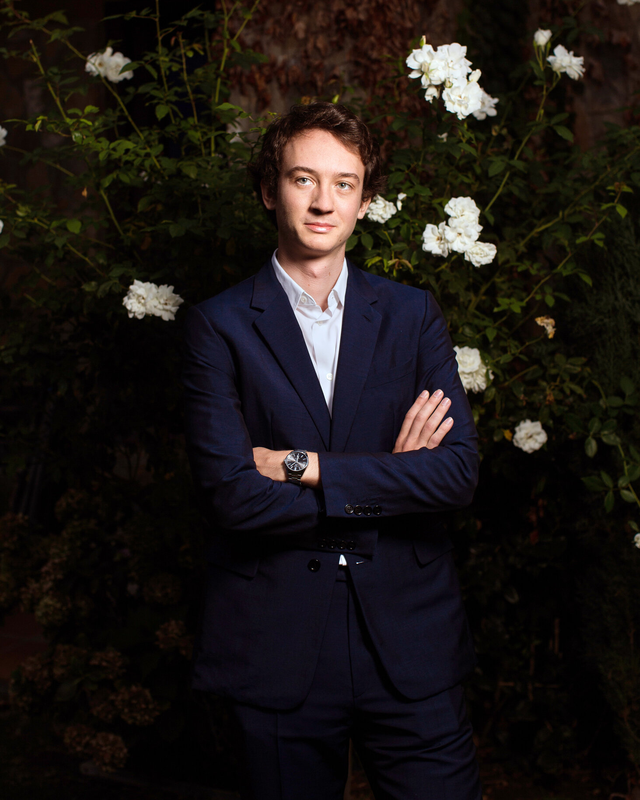 Frédéric Arnault: Hoàng tử mắt xanh của Lisa và ẩn số khó đoán của ngai vàng LVMH- Ảnh 15. Frédéric Arnault: Hoàng tử mắt xanh của Lisa và ẩn số khó đoán của ngai vàng LVMH- Ảnh 15.