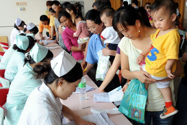 Bê bối sữa bột gây rúng động: “Tội ác” kinh hoàng khiến 300.000 trẻ em Trung Quốc bị đầu độc và cái giá đắt- Ảnh 5.