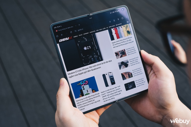Một hãng smartphone đình đám hoãn ra mắt điện thoại màn hình gập thế hệ mới vì doanh số không như kỳ vọng- Ảnh 2. Một hãng smartphone đình đám hoãn ra mắt điện thoại màn hình gập thế hệ mới vì doanh số không như kỳ vọng- Ảnh 2.