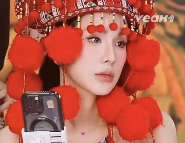Sao nữ Vbiz ngủ gật trên livestream, ai cũng giật mình khi xem lại clip hôm trước đã làm gì- Ảnh 1. Sao nữ Vbiz ngủ gật trên livestream, ai cũng giật mình khi xem lại clip hôm trước đã làm gì- Ảnh 1.
