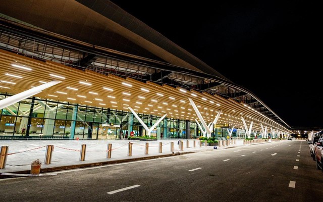 Bên trong Nhà ga hành khách hiện đại nhất Việt Nam, chuyến bay khai trương chính thức cất cánh- Ảnh 1. Bên trong Nhà ga hành khách hiện đại nhất Việt Nam, chuyến bay khai trương chính thức cất cánh- Ảnh 1.