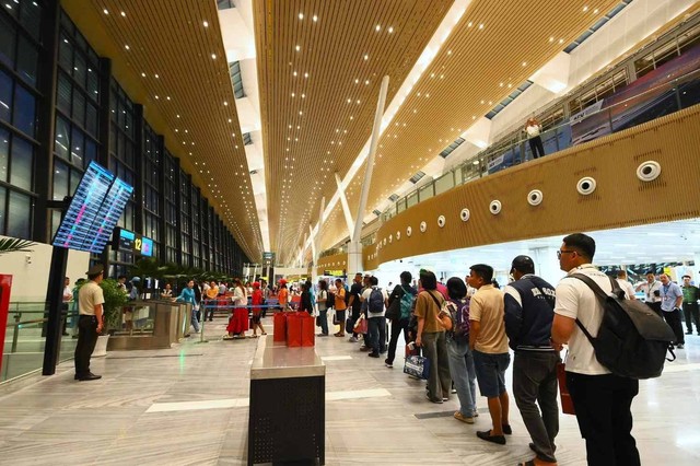 Bên trong Nhà ga hành khách hiện đại nhất Việt Nam, chuyến bay khai trương chính thức cất cánh- Ảnh 9. Bên trong Nhà ga hành khách hiện đại nhất Việt Nam, chuyến bay khai trương chính thức cất cánh- Ảnh 9.