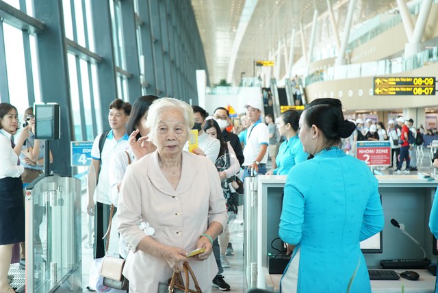 Bên trong Nhà ga hành khách hiện đại nhất Việt Nam, chuyến bay khai trương chính thức cất cánh- Ảnh 5. Bên trong Nhà ga hành khách hiện đại nhất Việt Nam, chuyến bay khai trương chính thức cất cánh- Ảnh 5.