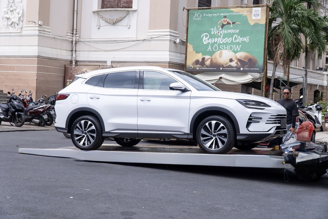 Ngắm mẫu crossover mới "ăn xăng như ngửi" 1L/100 km vừa về Việt Nam: Đẹp và còn gì?- Ảnh 7. Ngắm mẫu crossover mới "ăn xăng như ngửi" 1L/100 km vừa về Việt Nam: Đẹp và còn gì?- Ảnh 7.
