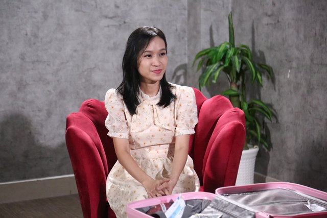 Nữ diễn viên bị ung thư: Đi diễn không được cho ăn cơm, trong người chỉ còn 5 ngàn đồng- Ảnh 2. Nữ diễn viên bị ung thư: Đi diễn không được cho ăn cơm, trong người chỉ còn 5 ngàn đồng- Ảnh 2.