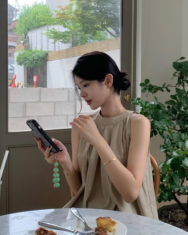 Cô gái 2k5 muốn ngủ trưa ké ở nhà bạn trai vì "phòng trọ không có điều hòa": Vô ý vô tứ hay thượng sách tiết kiệm?- Ảnh 3. Cô gái 2k5 muốn ngủ trưa ké ở nhà bạn trai vì "phòng trọ không có điều hòa": Vô ý vô tứ hay thượng sách tiết kiệm?- Ảnh 3.