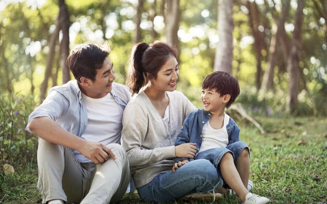 Dù có tiền hay không, cha mẹ cũng phải hào phóng với con cái ở 4 phương diện này: Con lớn lên tự tin, rạng rỡ, tương lai xán lạn - Ảnh 1. Dù có tiền hay không, cha mẹ cũng phải hào phóng với con cái ở 4 phương diện này: Con lớn lên tự tin, rạng rỡ, tương lai xán lạn - Ảnh 1.