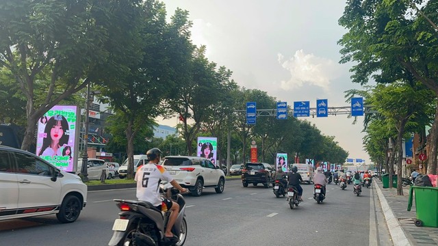 Netizen Hàn trầm trồ trước độ nổi tiếng của Jang Wonyoung tại Việt Nam: “Xinh đẹp đúng là sức mạnh”- Ảnh 4. Netizen Hàn trầm trồ trước độ nổi tiếng của Jang Wonyoung tại Việt Nam: “Xinh đẹp đúng là sức mạnh”- Ảnh 4.