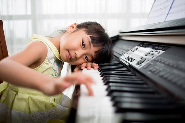 Ông bố ở TP.HCM đòi bỏ 2 môn học "vô dụng", hội phụ huynh phẫn nộ: Quan niệm giáo dục lệch lạc!- Ảnh 2. Ông bố ở TP.HCM đòi bỏ 2 môn học "vô dụng", hội phụ huynh phẫn nộ: Quan niệm giáo dục lệch lạc!- Ảnh 2.