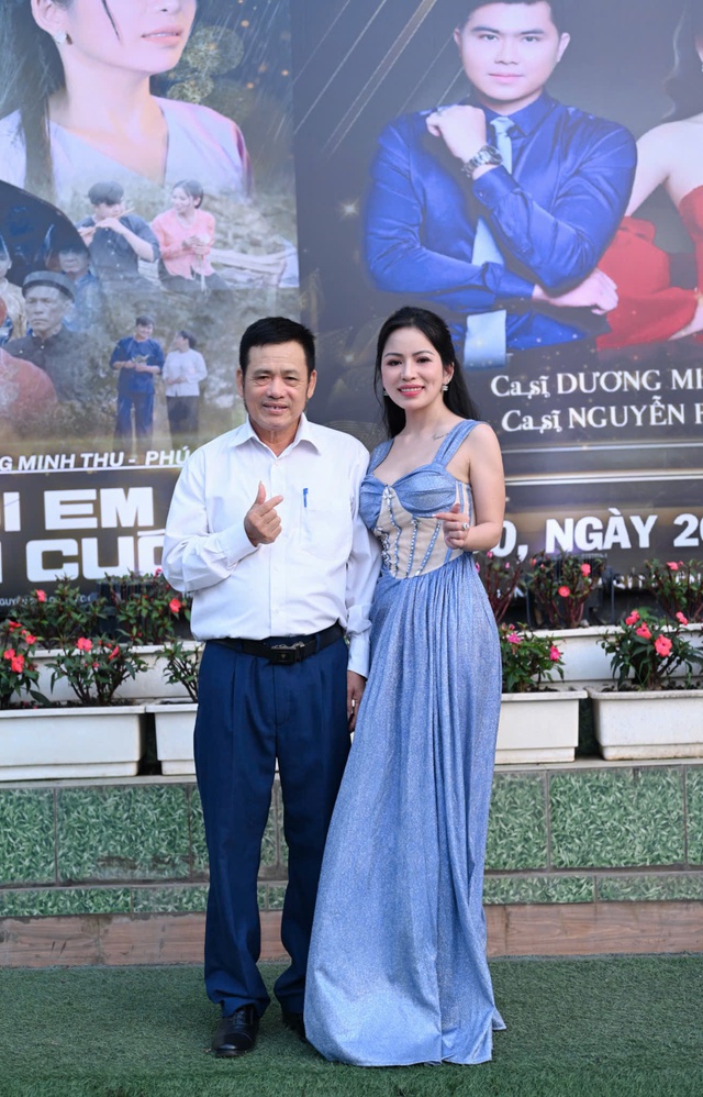 Ca sĩ Dương Minh Thu bị Nguyễn Phú Quí "nạt", hé lộ lý do không yêu, không kết hôn ở tuổi 43- Ảnh 1. Ca sĩ Dương Minh Thu bị Nguyễn Phú Quí "nạt", hé lộ lý do không yêu, không kết hôn ở tuổi 43- Ảnh 1.